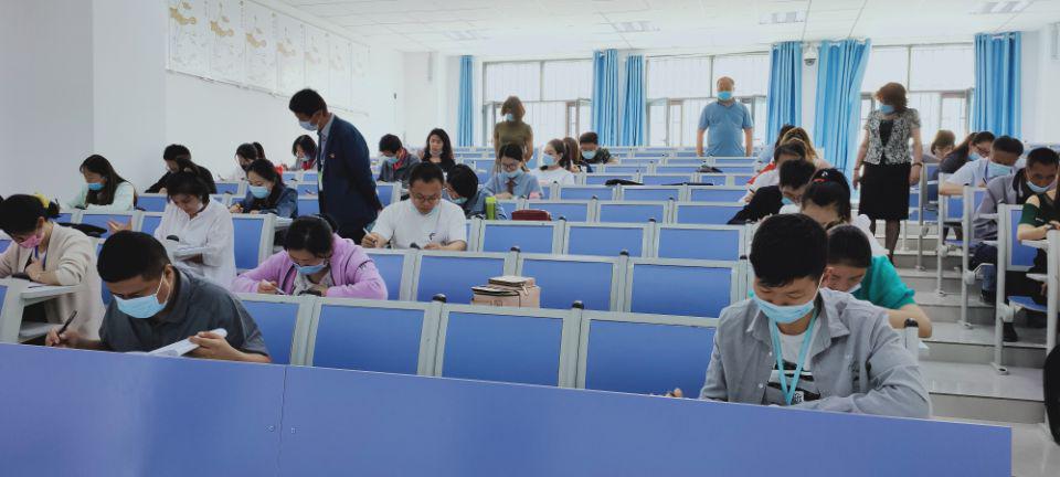 以考促学强基础，以学促教重发展