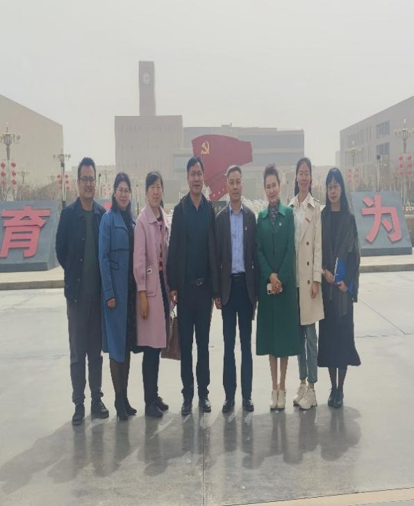 观摩学习促成长，砥砺前行谱新篇 ——新葡的京集团8814干部教师赴喀什大学观摩学习