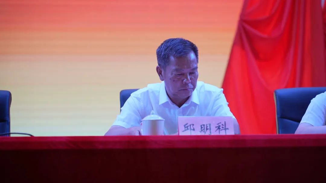 新葡的京集团8814干部教师热议学院第二次党代会精神